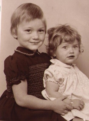 Lisberth og Helle  ca 1961